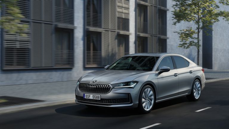 Skoda Superb bérlés: ideális választás a céges flották számára